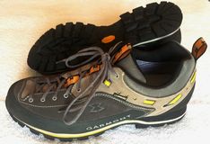Review Garmont Dragontail MNT GTX - shark/taupe IV.